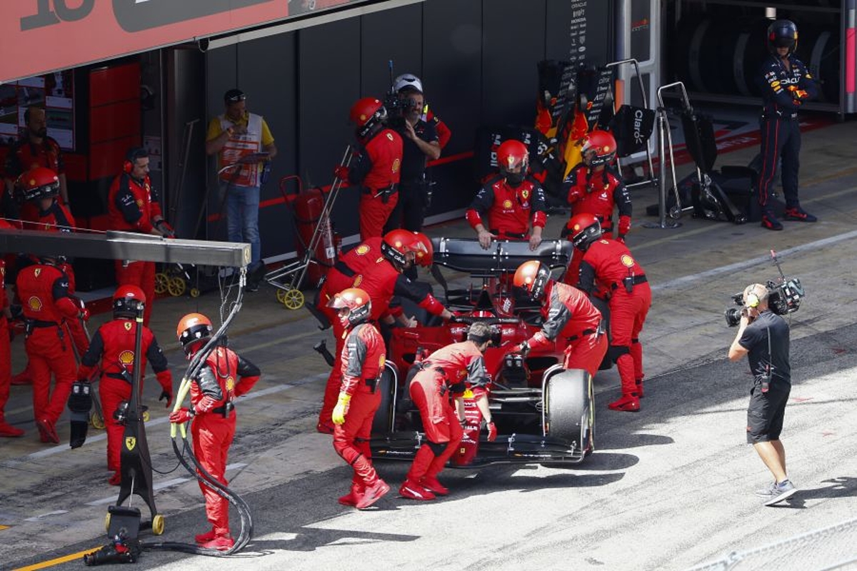 Ferrari ya busca respuestas al abandono de Charles Leclerc