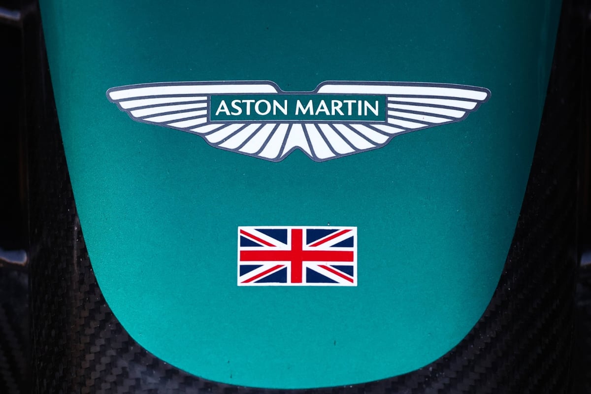 aston martin, logo