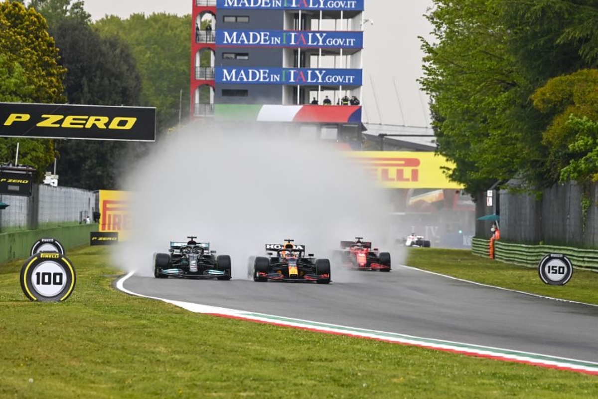 Verstappen reageert op superstart in Imola: 'Hamilton startte ook in tweede versnelling'