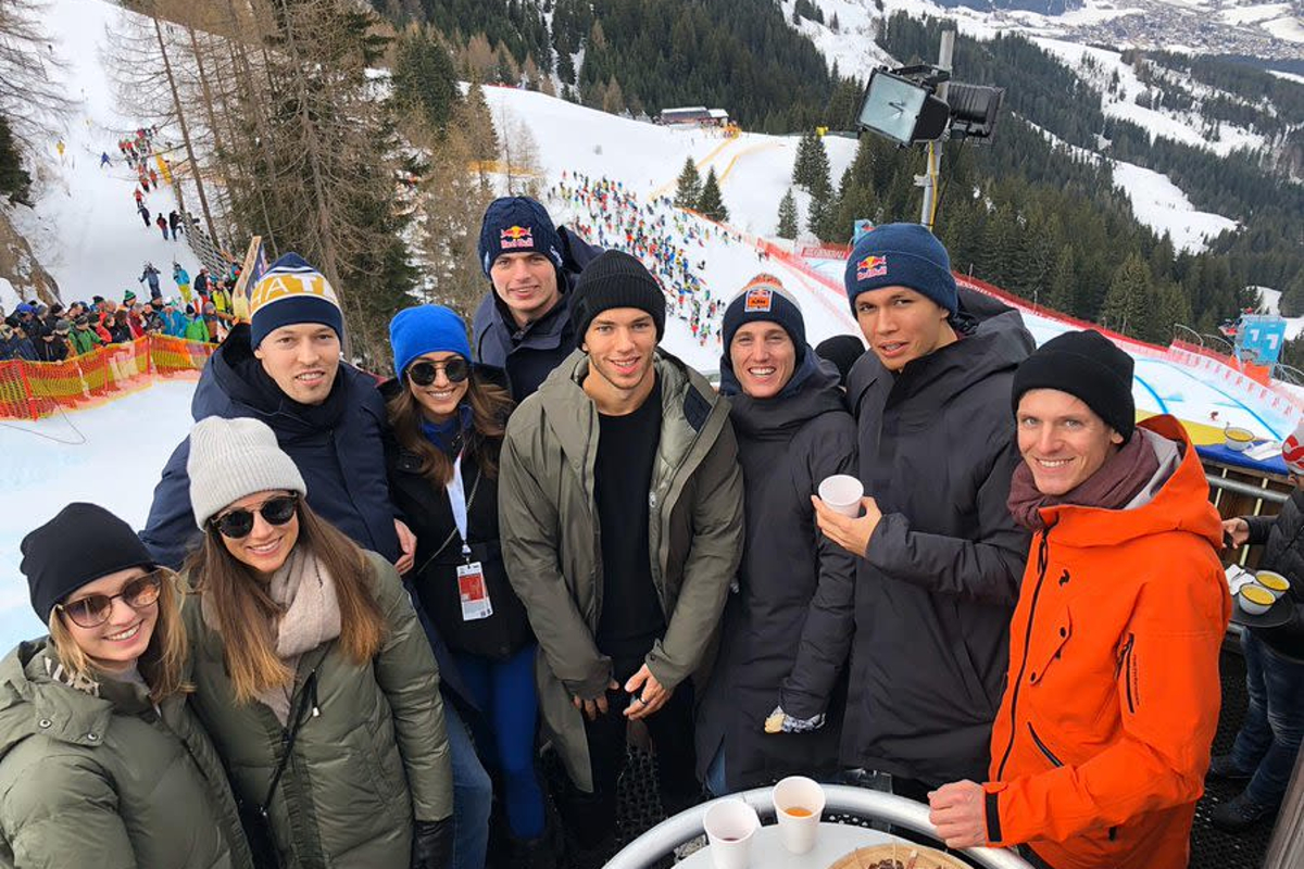 Verstappen en collega's op bezoek bij extreme ski-afdaling