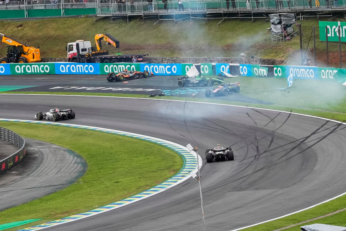 Piastri, Hulkenberg, Colapinto, crash, Sprint, Brazil GP, 2025
