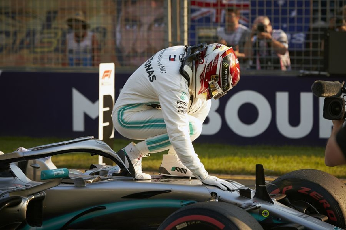 Hamilton snatches pole from Bottas in Australia