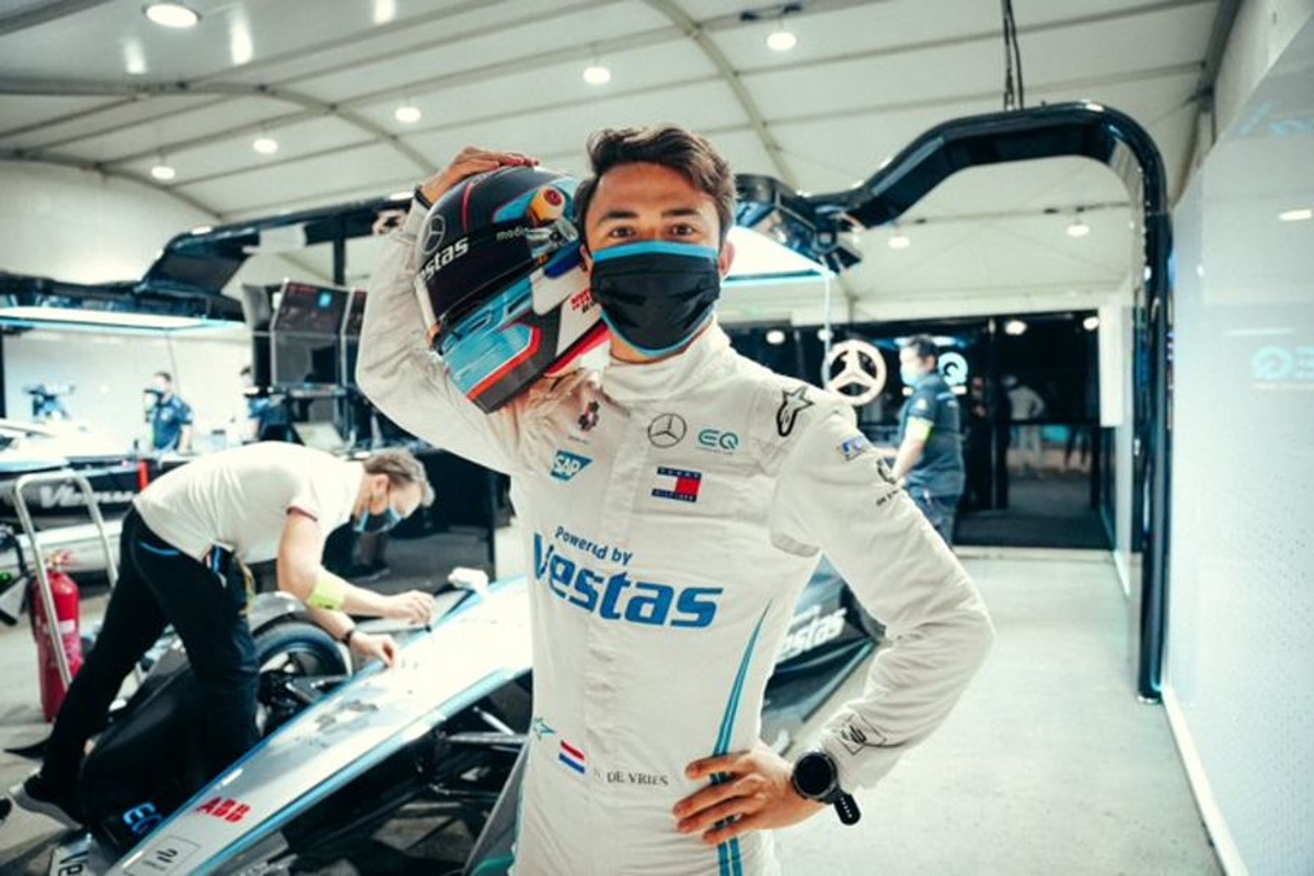 De Vries over nieuwe rol binnen Mercedes: 'Kwam vrij snel na mijn rookietest ter sprake'
