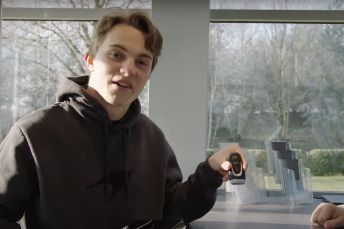 WATCH: Oscar Piastri gets keys to £185k McLaren supercar