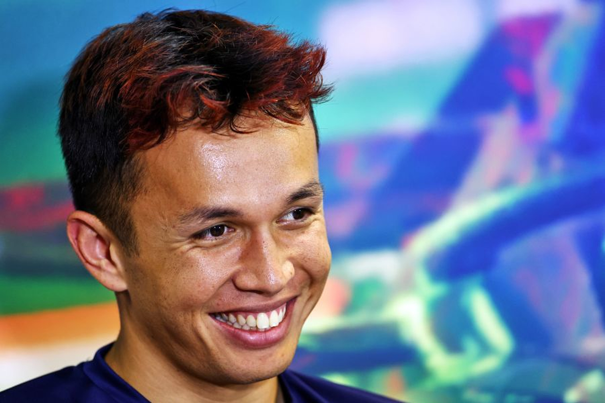 Albon lovend over debuut De Vries: "Nyck heeft het heel goed gedaan"