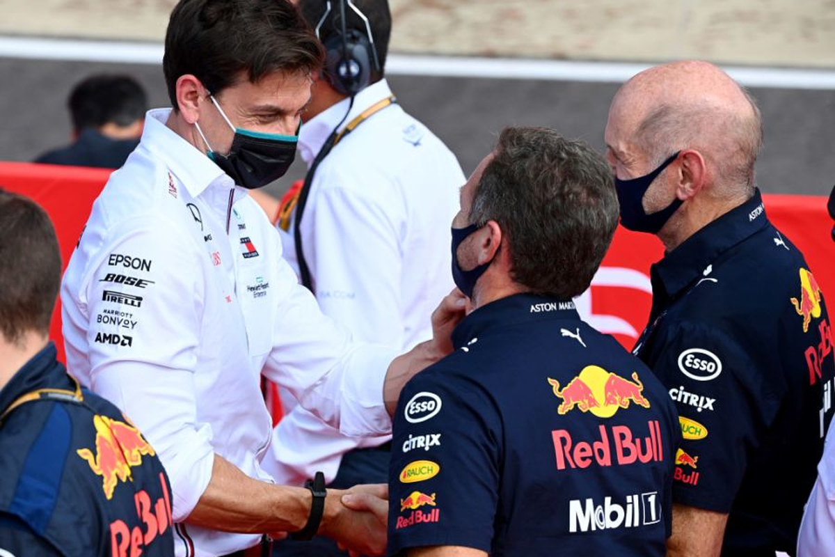 Wolff offers rare show of support to Horner