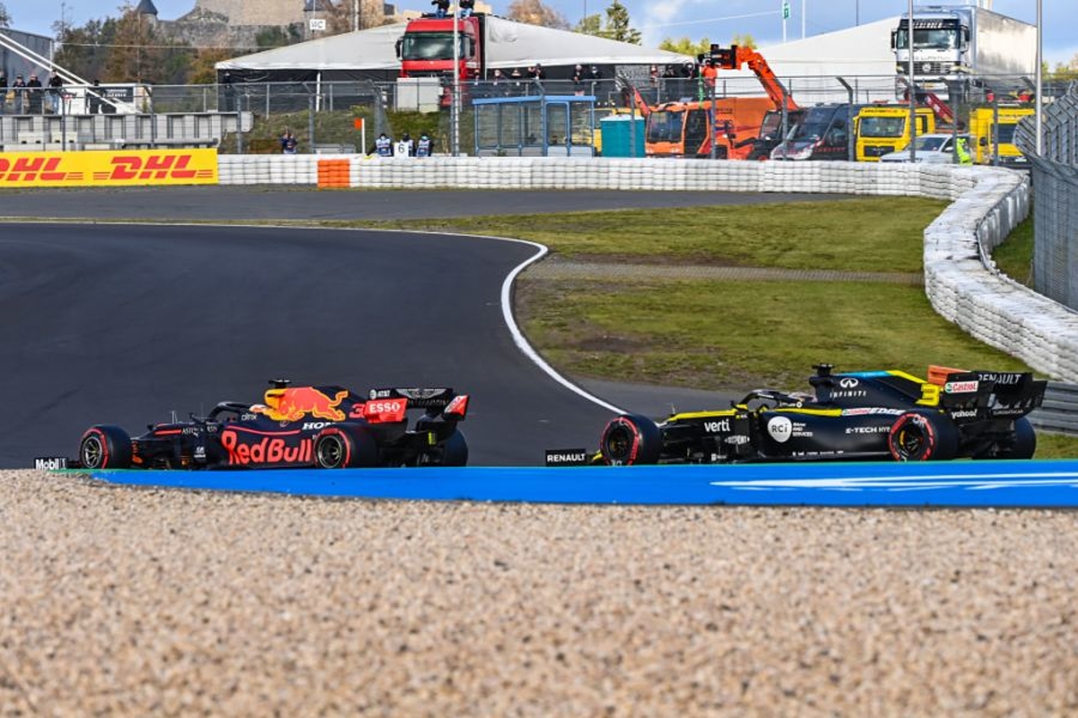 Doornbos: "Beetje aparte regel zorgde voor ongelijke strijd Ricciardo en Verstappen"