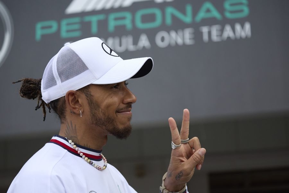 Hamilton reveals Mercedes stay 'for life'