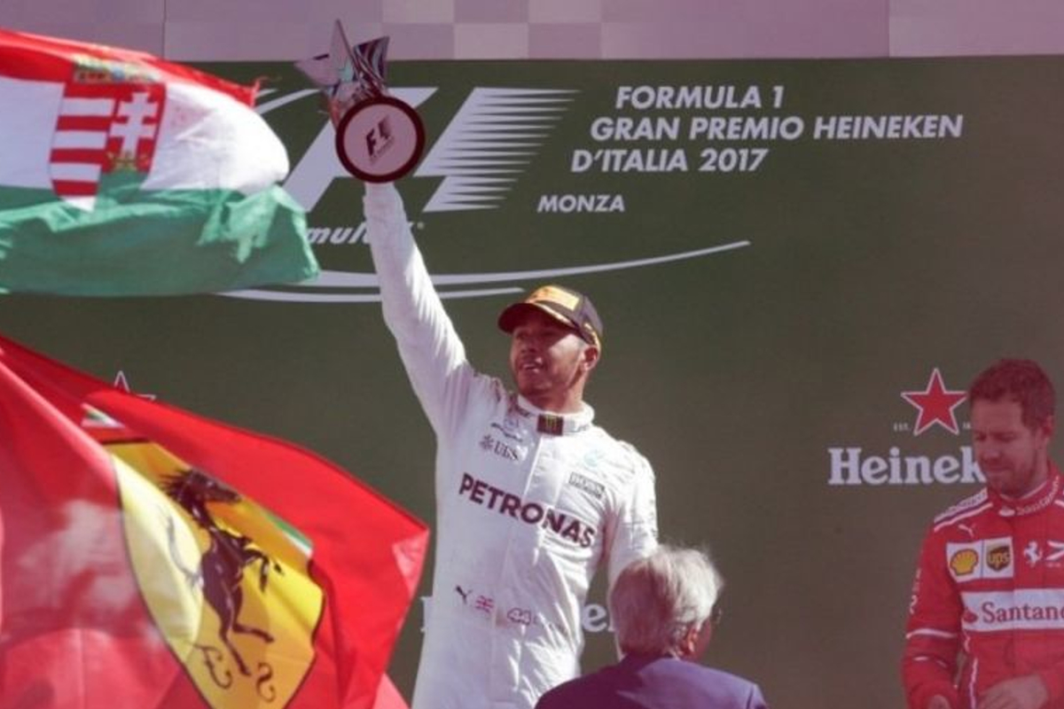 Hamilton zeer tevreden na overwinning: "Het is een ongelooflijk seizoen"