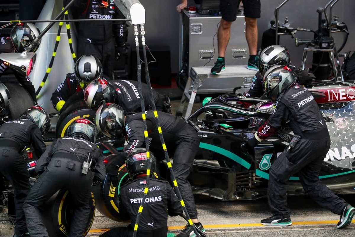 Wolff on Hamilton questioning team strategy: "If a driver wants a tyre, he gets it"