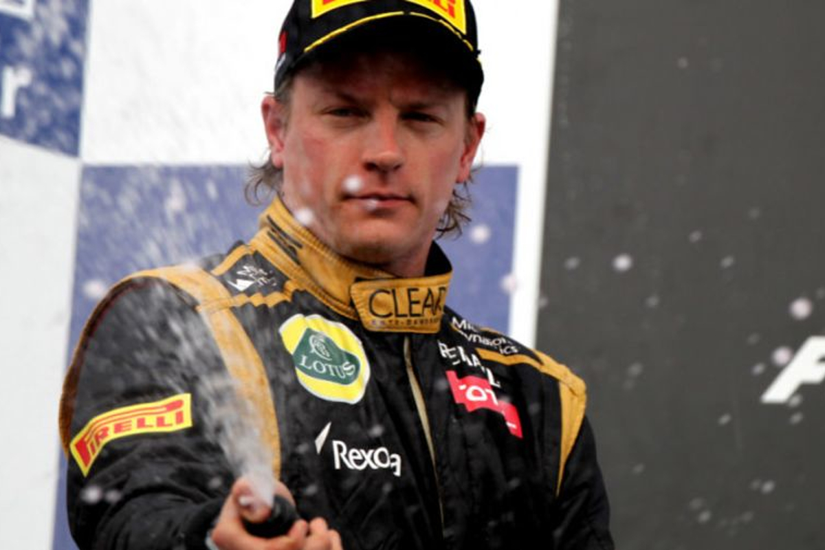 Biografie Räikkönen onthult: Kimi wekenlang dronken tijdens Formule 1-seizoen