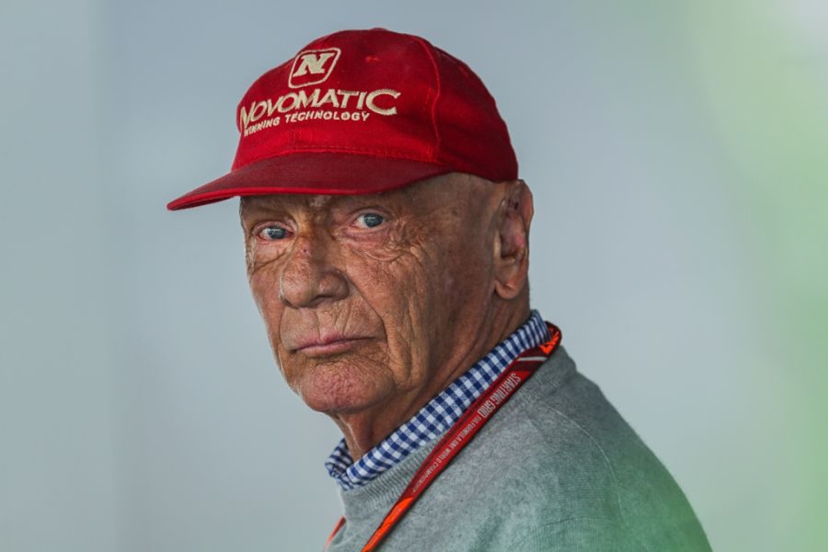 Niki lauda hot sale red hat