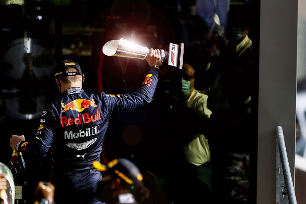 Internet reageert fel op Red Bull Racing na derde plaats Max Verstappen