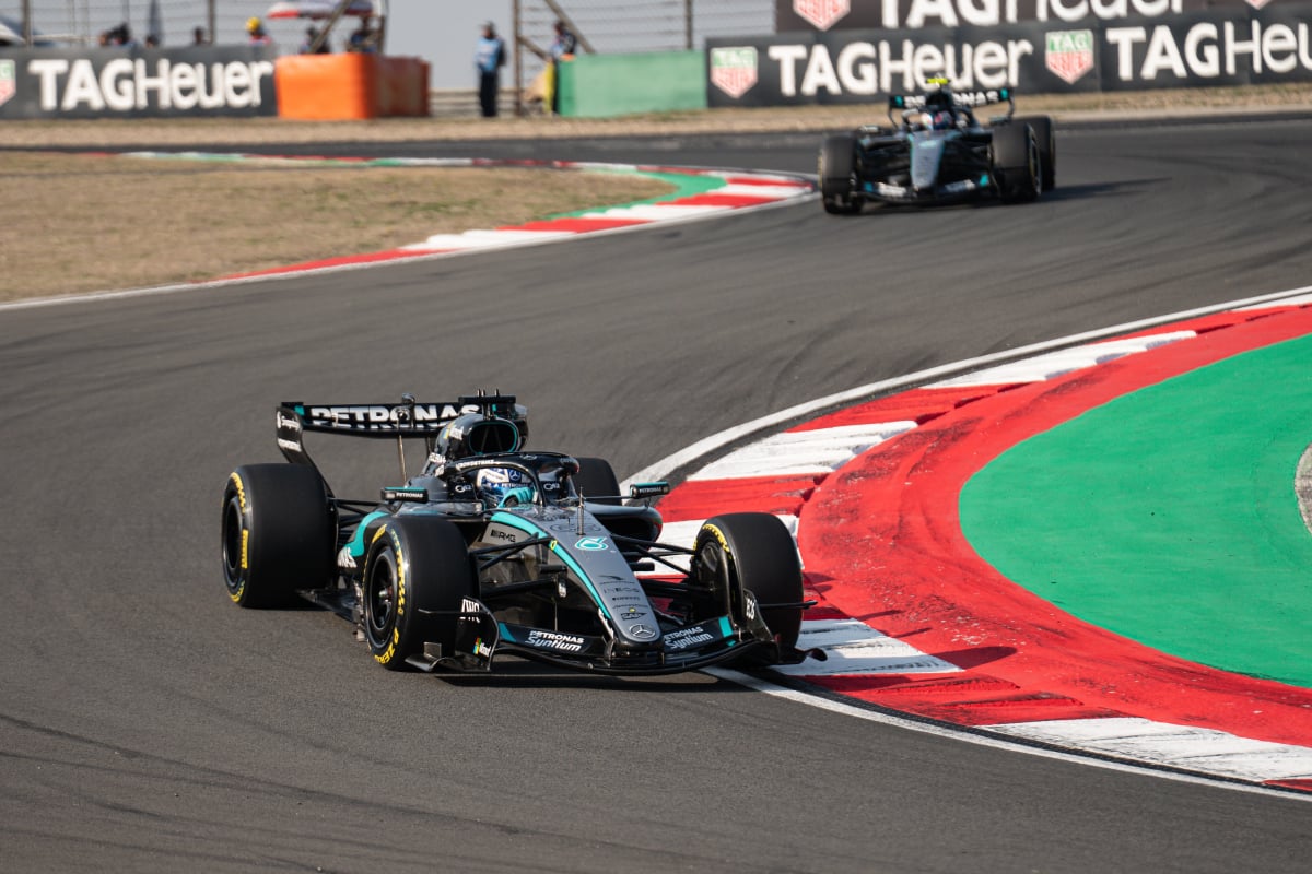 Russell leading Antonelli in Shanghai