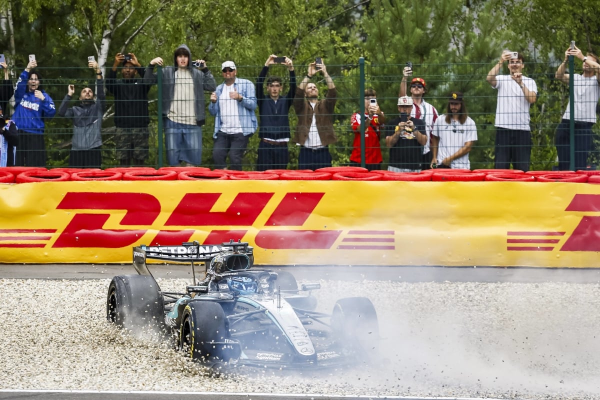 Russell spins out at Spa-Francorchamps