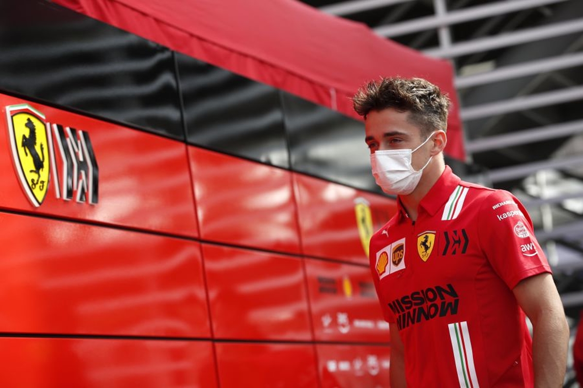 Leclerc, dolido por perder ante Sainz