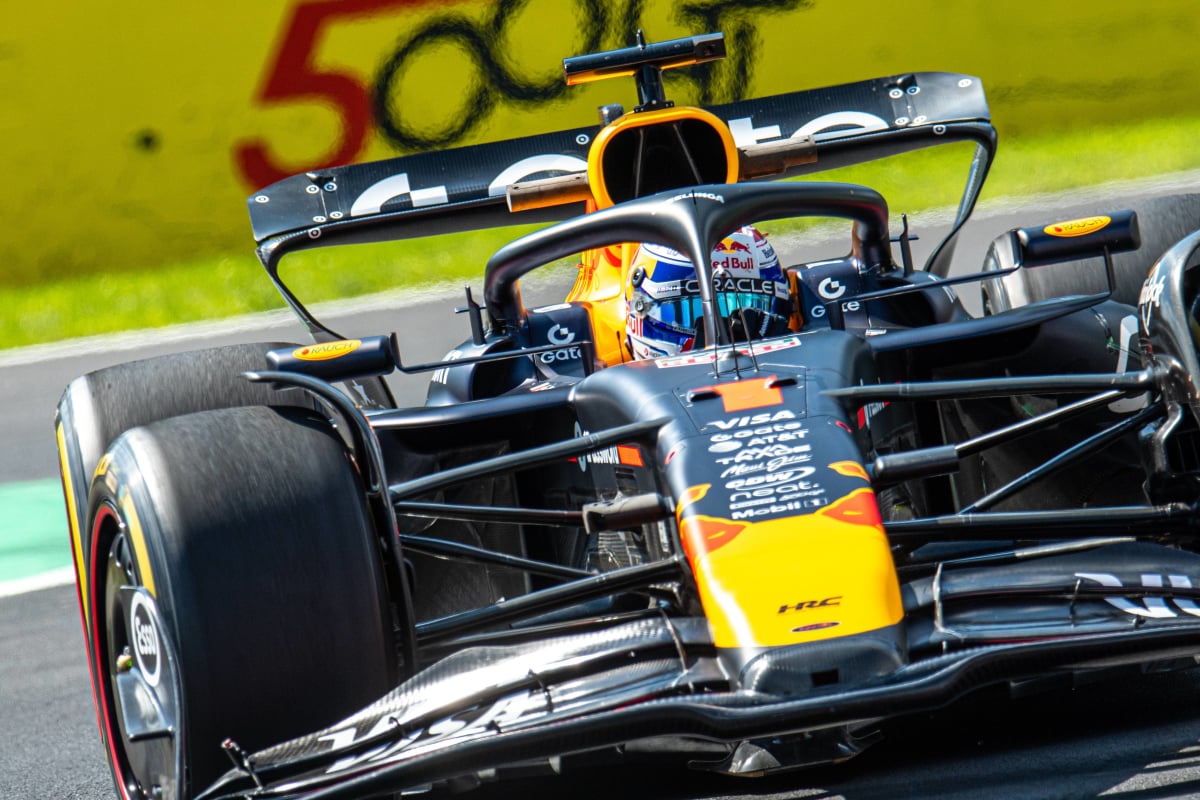 Verstappen at Monza with old rear wing