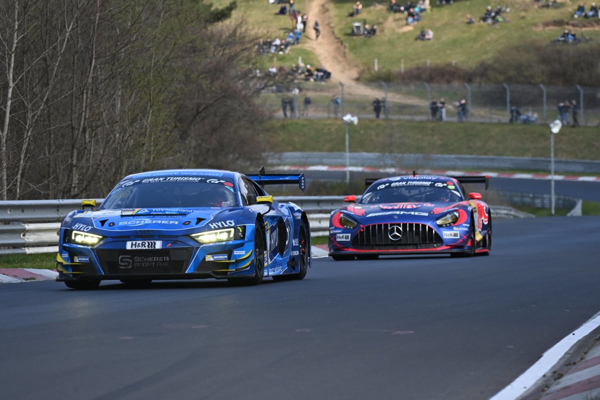 Haase and Verstappen battling in NLS2