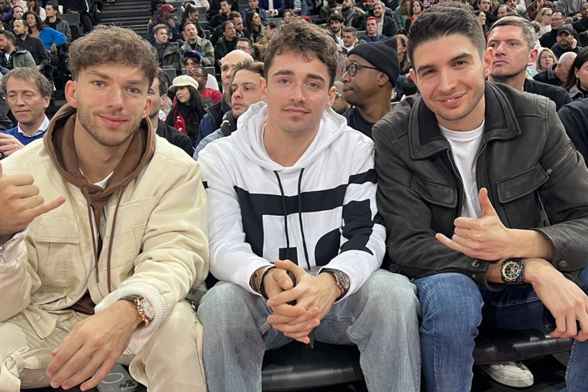 Leclerc, Gasly en Ocon beleven mooie avond tijdens NBA-wedstrijd in Parijs