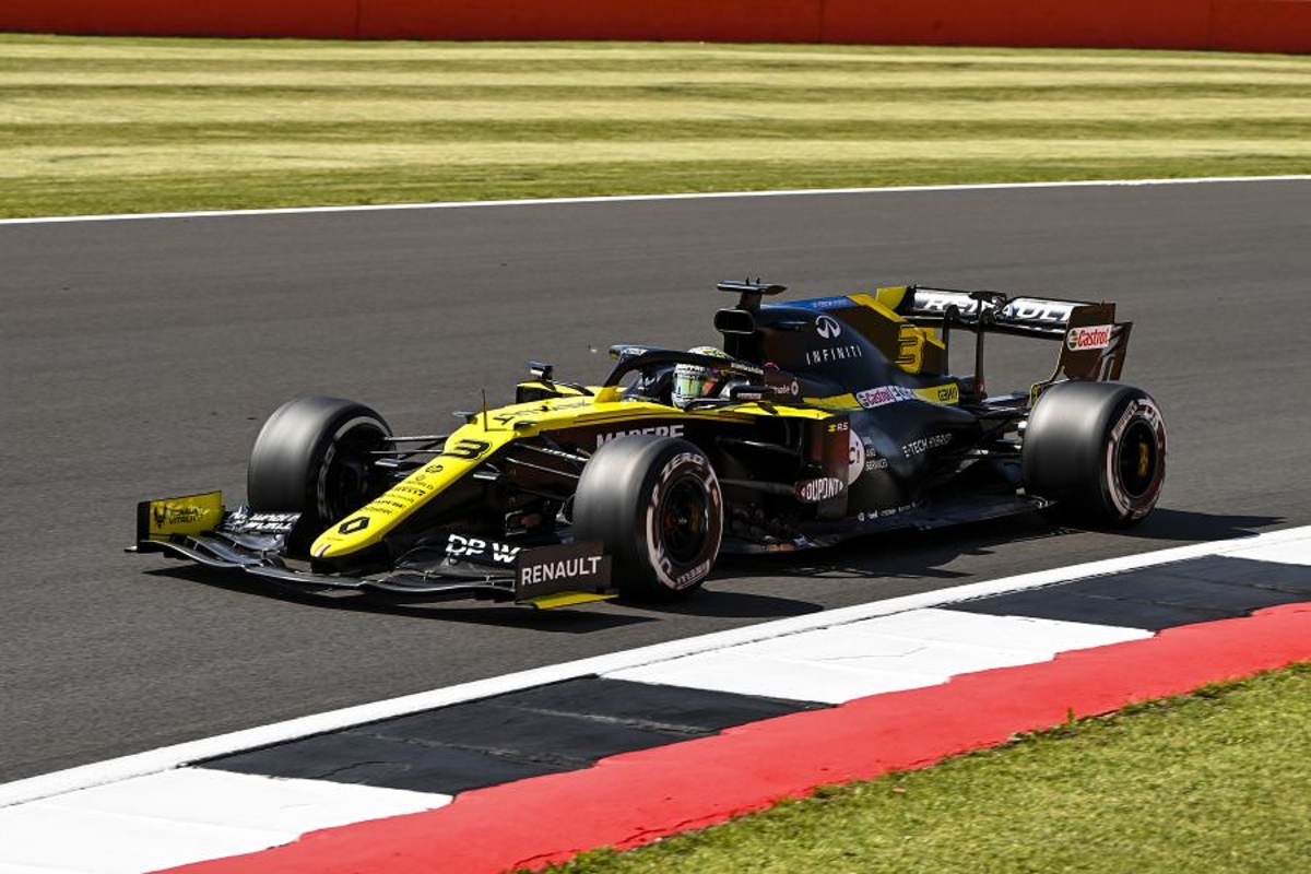 Ricciardo's Renault requires chassis change due to hairline fracture