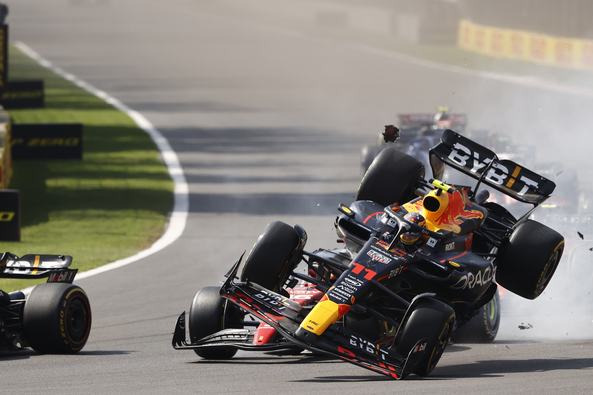 Checo se impacta con Leclerc en el arranque del GP de México