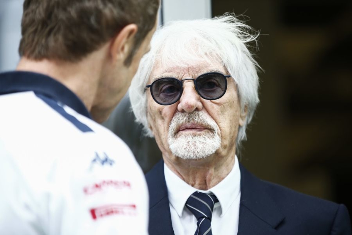 Ecclestone vindt dat Vettel keuze moet maken: "Formule 1-coureur of politicus"