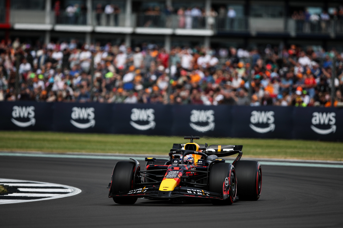 'Red Bull Racing vervangt beschadigde vloer Verstappen'