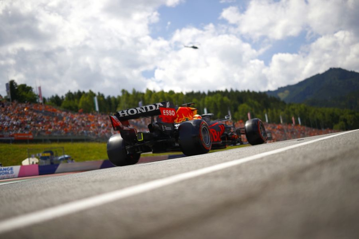 Verstappen geniet van fans in Oostenrijk: "Zelfs vóór Q1 waren ze al aan het hossen"