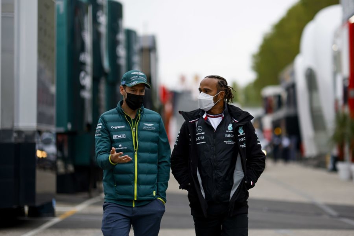 Hamilton over rivaliteit met Verstappen: 'Hij heeft niet dezelfde achtergrond als Vettel had'