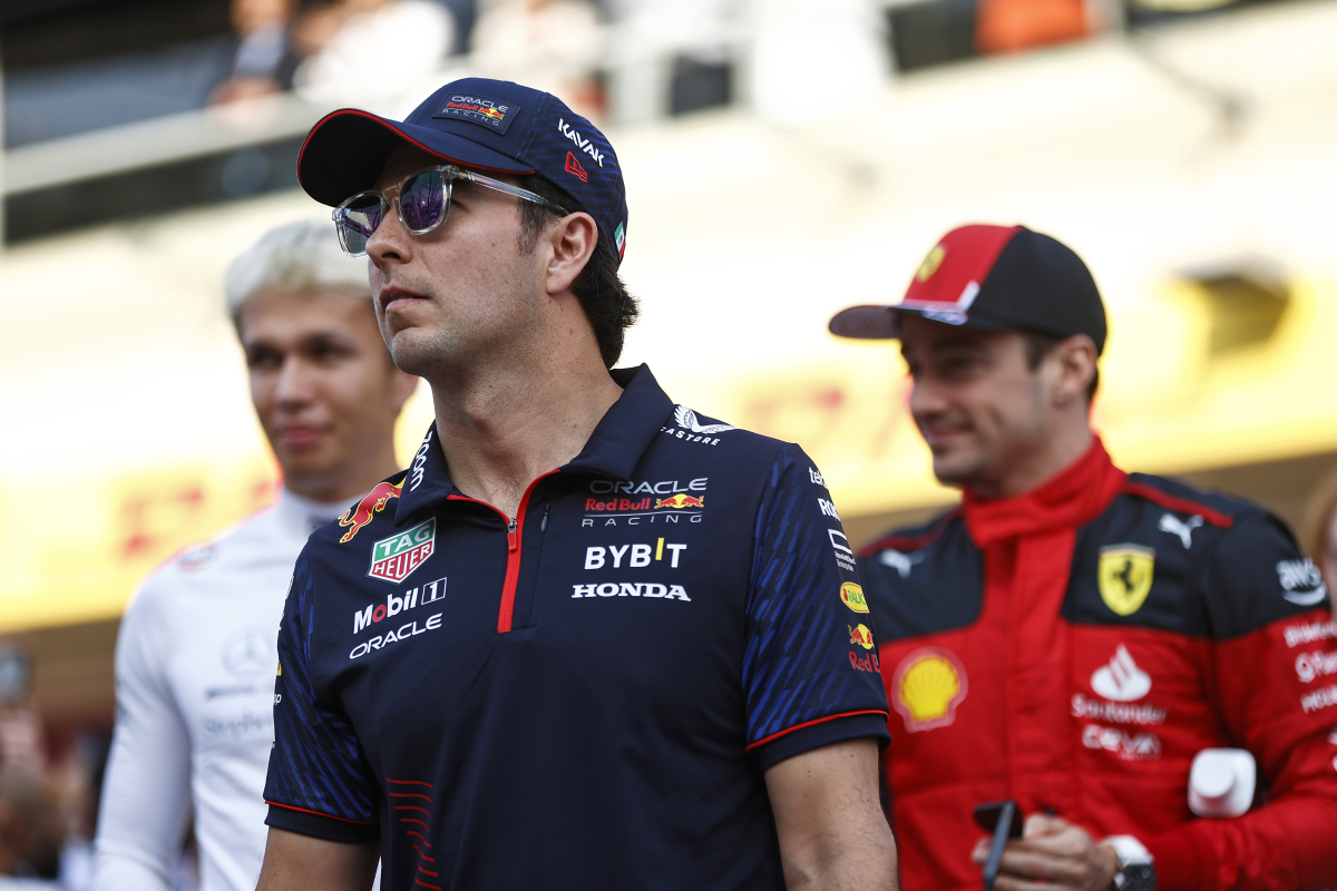 Checo Pérez saldrá desde el pit lane