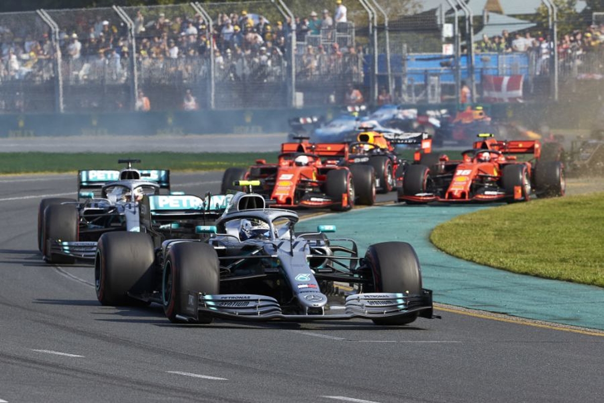 Hamilton explains Australia deficit to Bottas