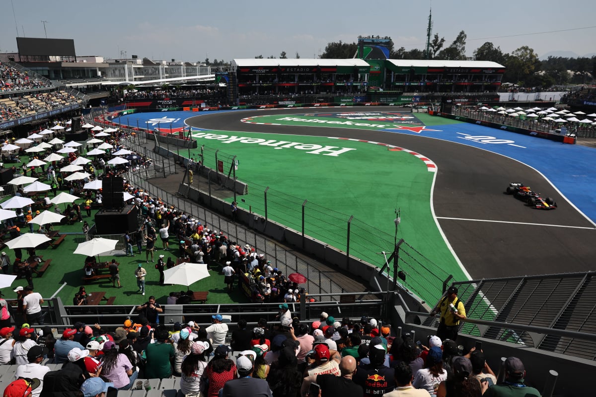 Red Bull through the stadium in Mexico during FP1
