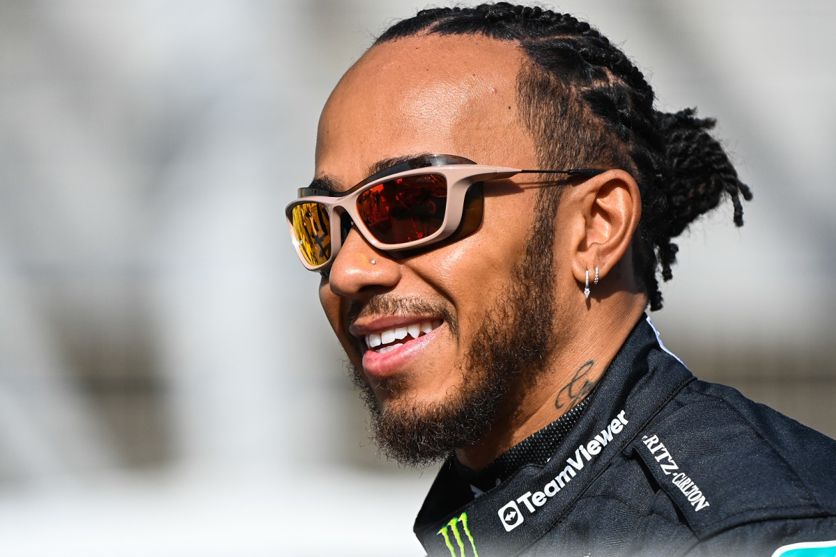 'Lewis is a Ferrari fan' - F1 Twitter reacts to Hamilton's bold Bahrain outfit choice