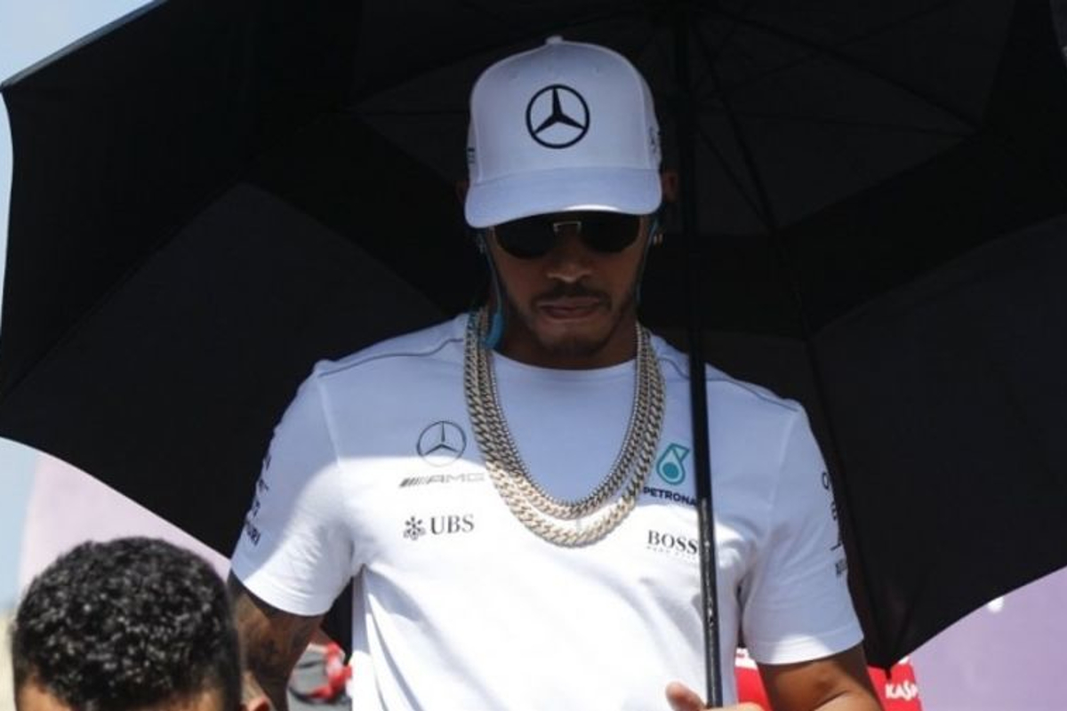 Hamilton gaat 2018-compounds testen voor Pirelli