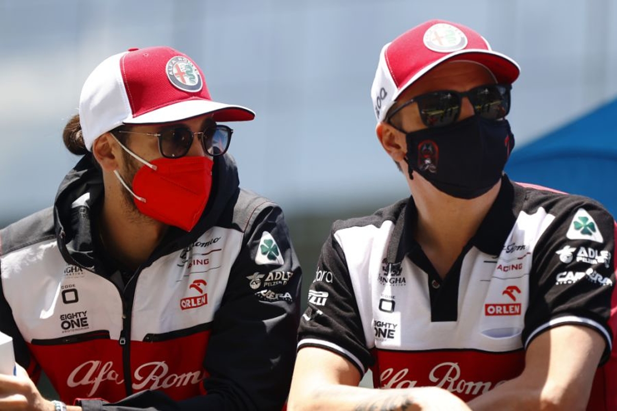 Giovinazzi: "Räikkönen smste dat hij Italiaans kleurtje kreeg op Malediven"