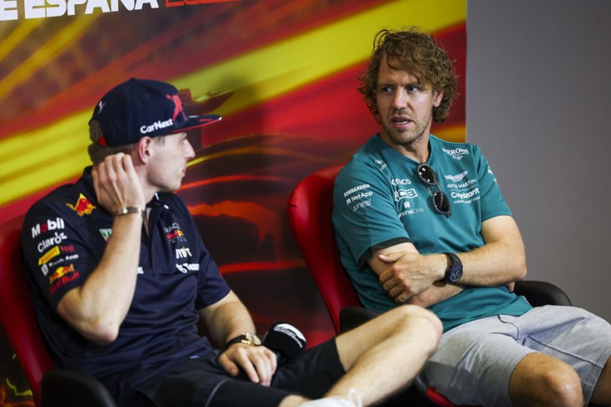 Vettel prijst wagenbeheersing van Verstappen: "Buig ik met klein beetje jaloezie voor"