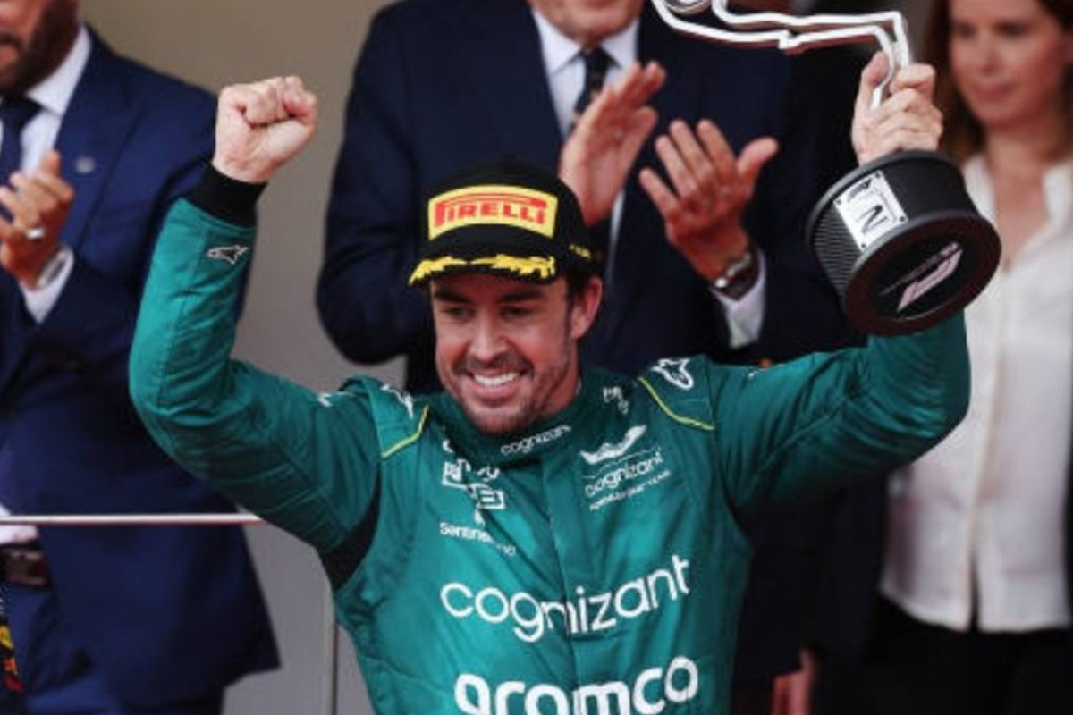 Alonso defiende la polémica parada en boxes: "Estaba seco al 99%"