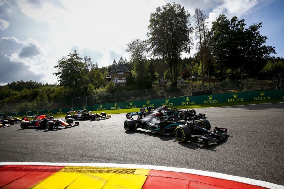 Palmer: 'Bottas kon voor Verstappen blijven dankzij strategische zet Hamilton'