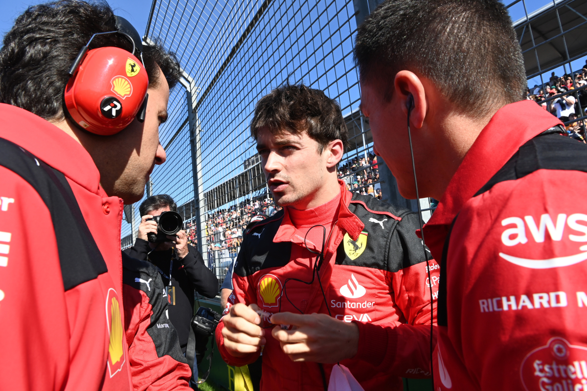 Leclerc ontkent gesprekken met Mercedes: "Heb volste vertrouwen in dit project bij Ferrari"