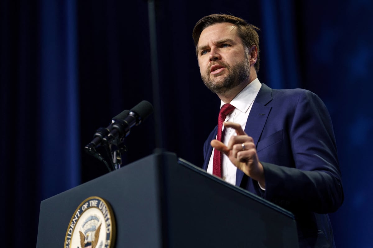 An image of USA Vice President JD Vance giving a speech