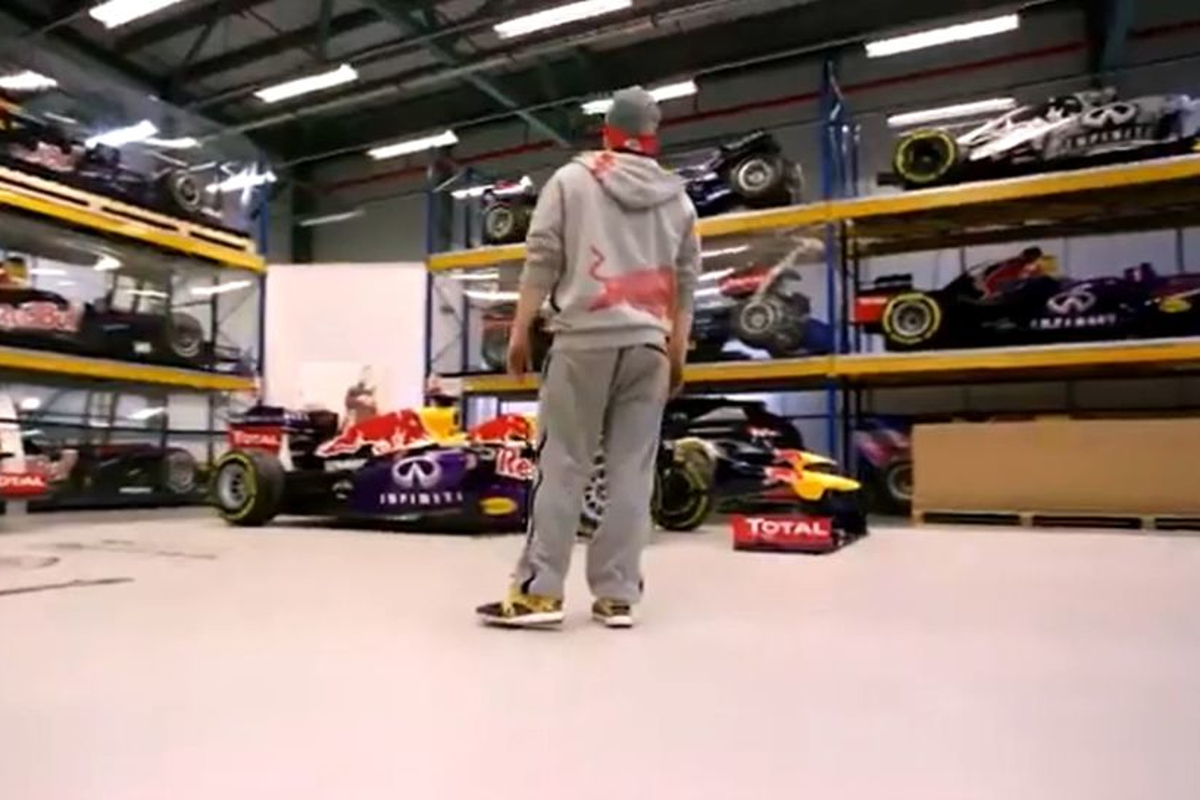 Red Bull Racing heeft bijzondere gast in de fabriek