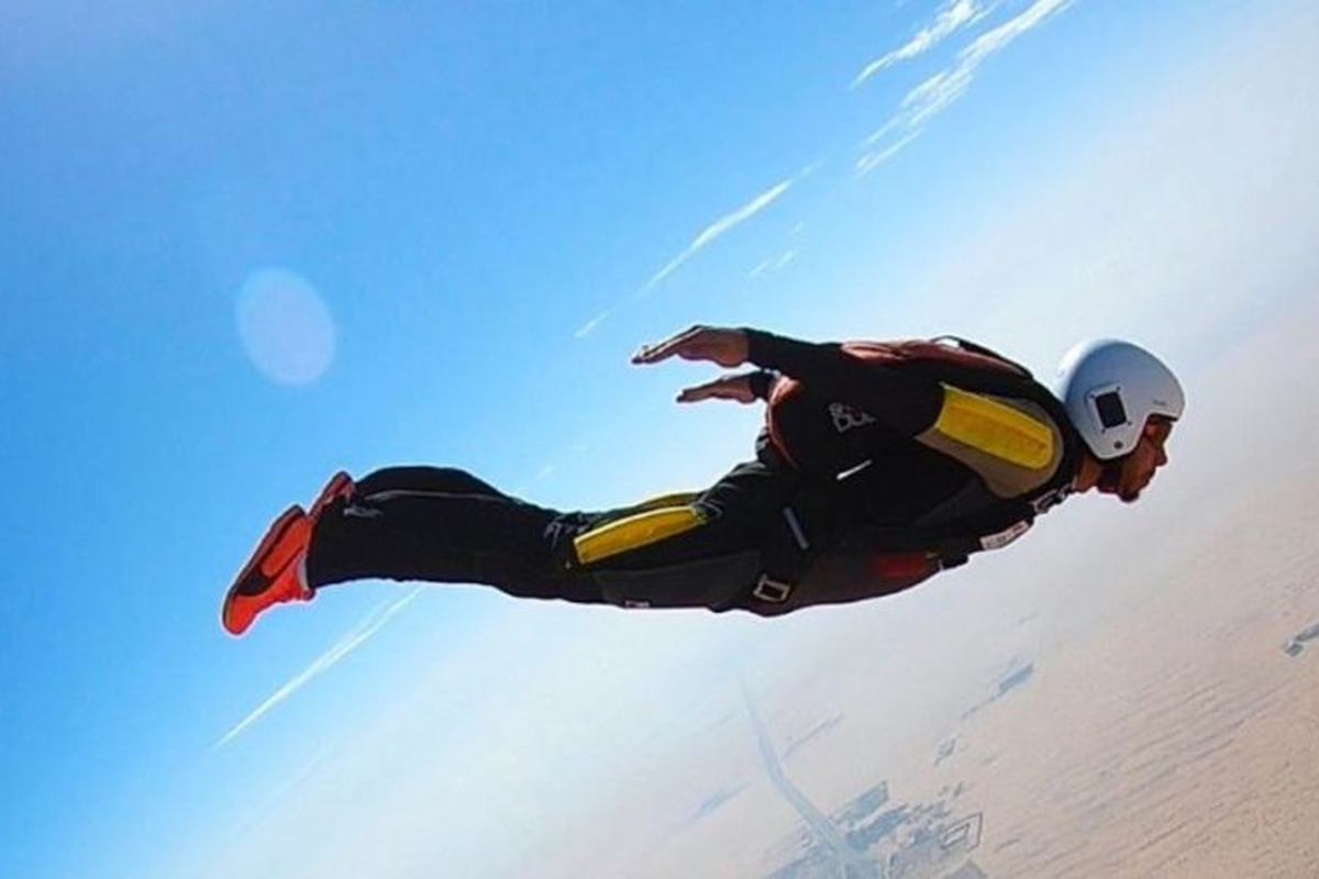See Lewis Hamilton go skydiving in F1 off-season