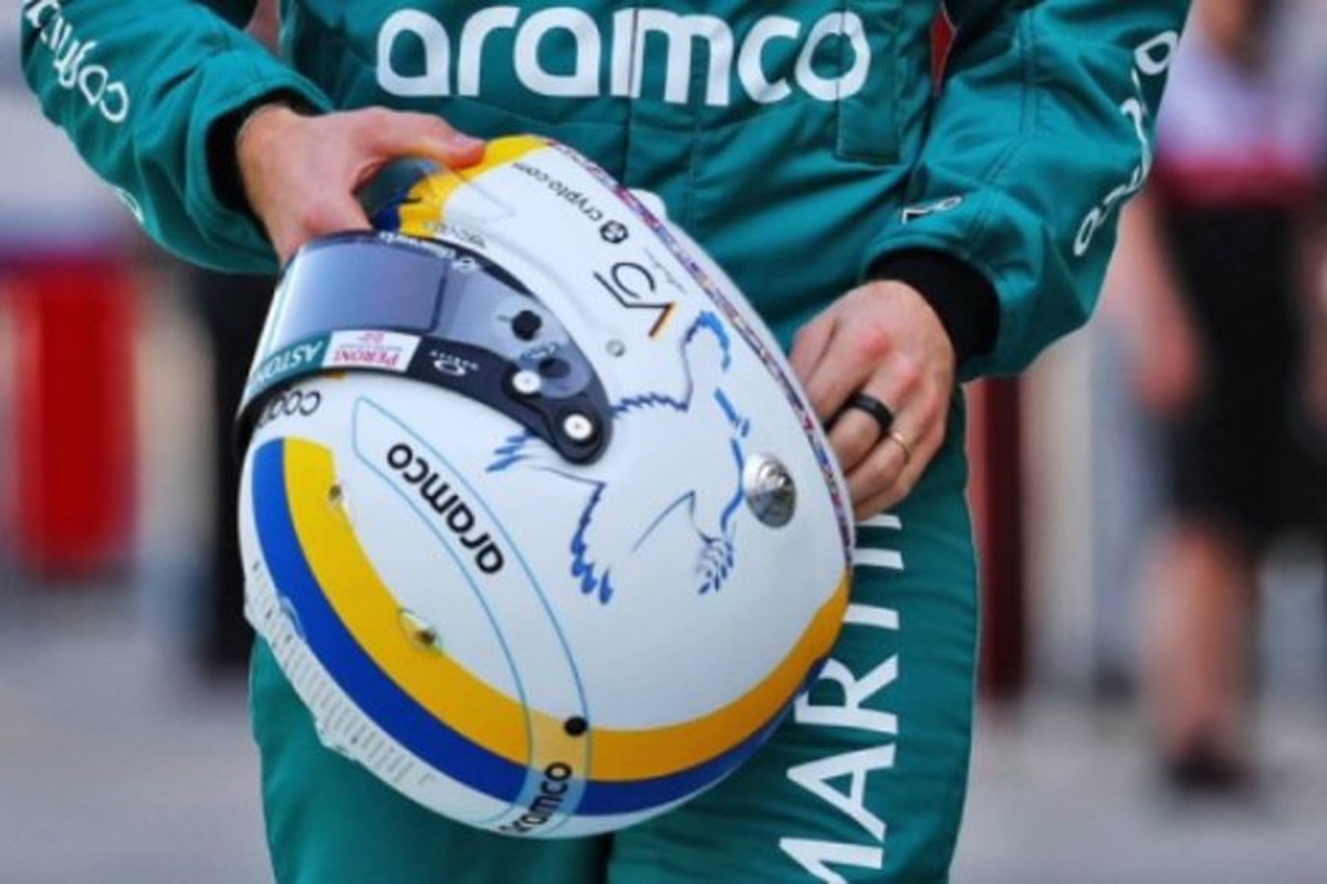 El casco "por la paz" de Vettel causó un problema político