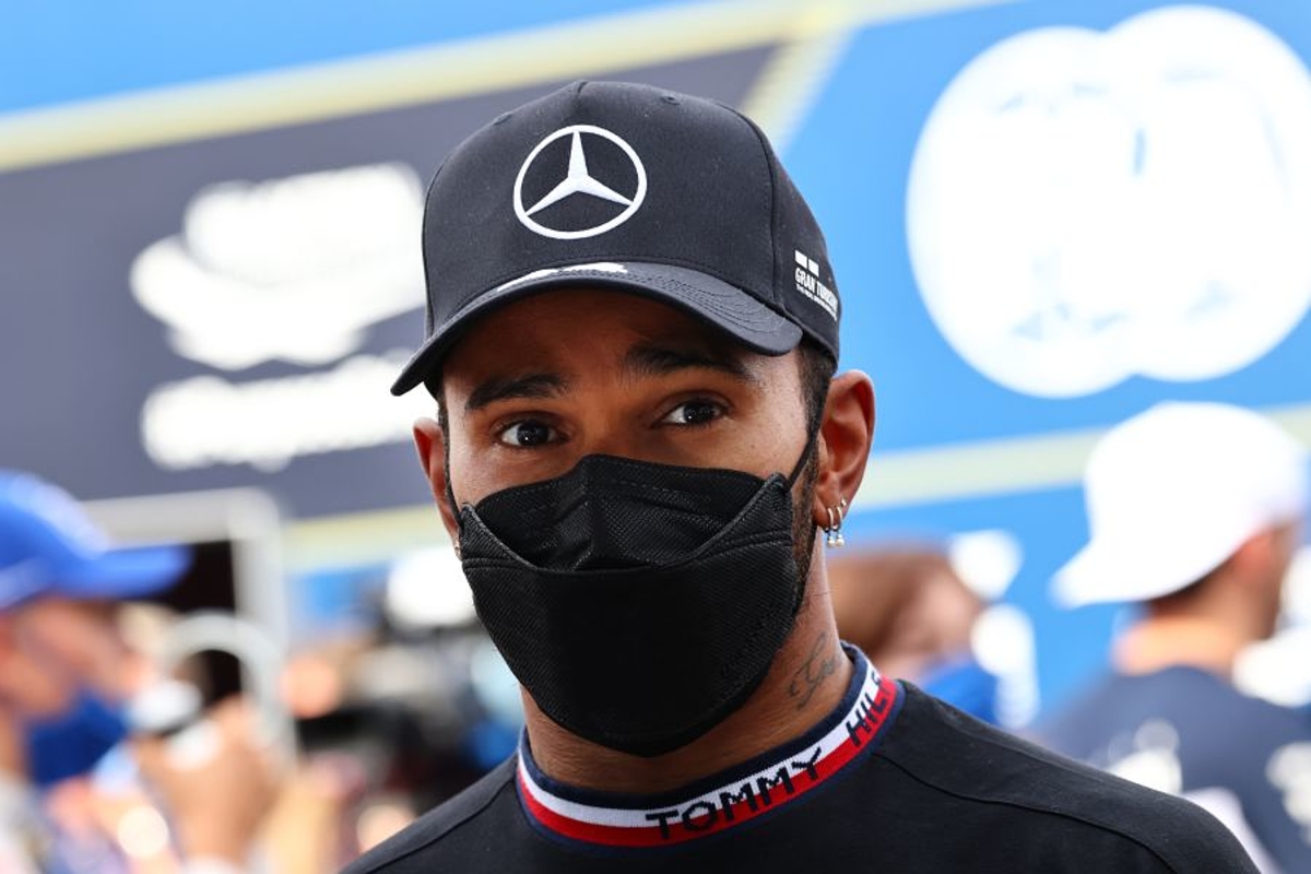 Hamilton nerveus over race op Silverstone: 'Het is nog niet helemaal weg'