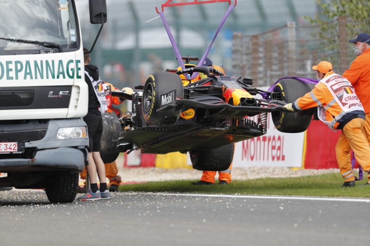 Honda na crash Verstappen: "Vanavond uitgebreid naar zijn motor kijken"