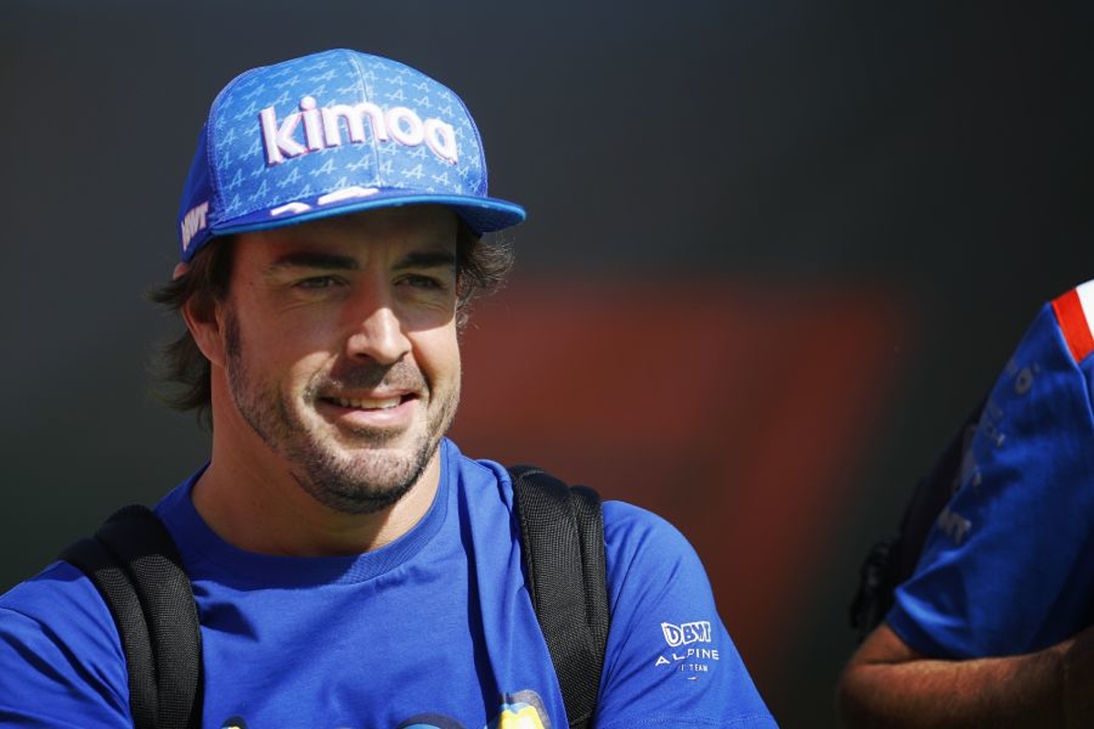 Alonso na klapper met Stroll: "Ben blij dat ik hier ben in plaats van het medisch centrum"