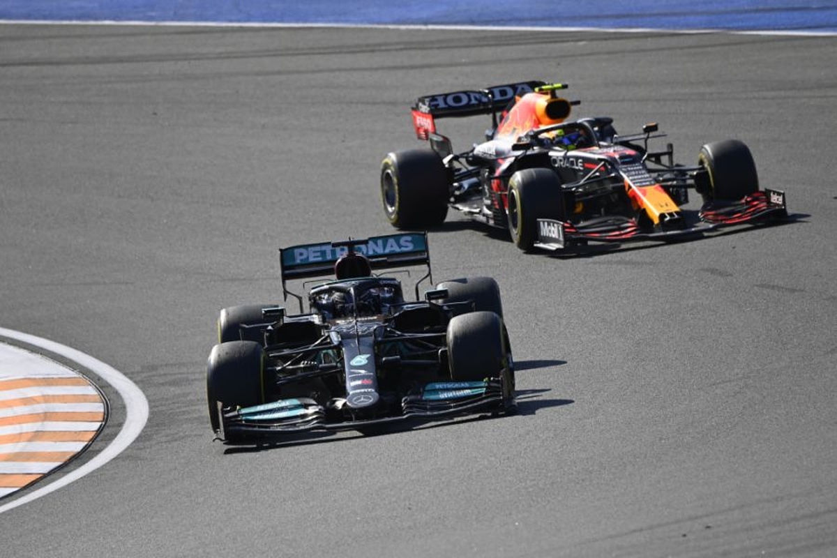 Horner over verschil Red Bull en Mercedes: 'Gat is momenteel één tiende'