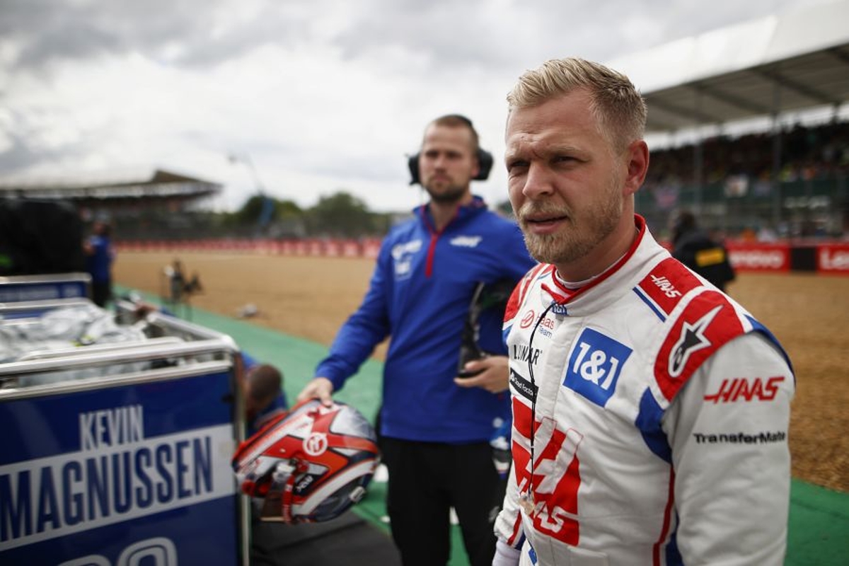 Magnussen brengt verslag uit na stilvallen in VT1: "Lange weg naar Eau Rouge"