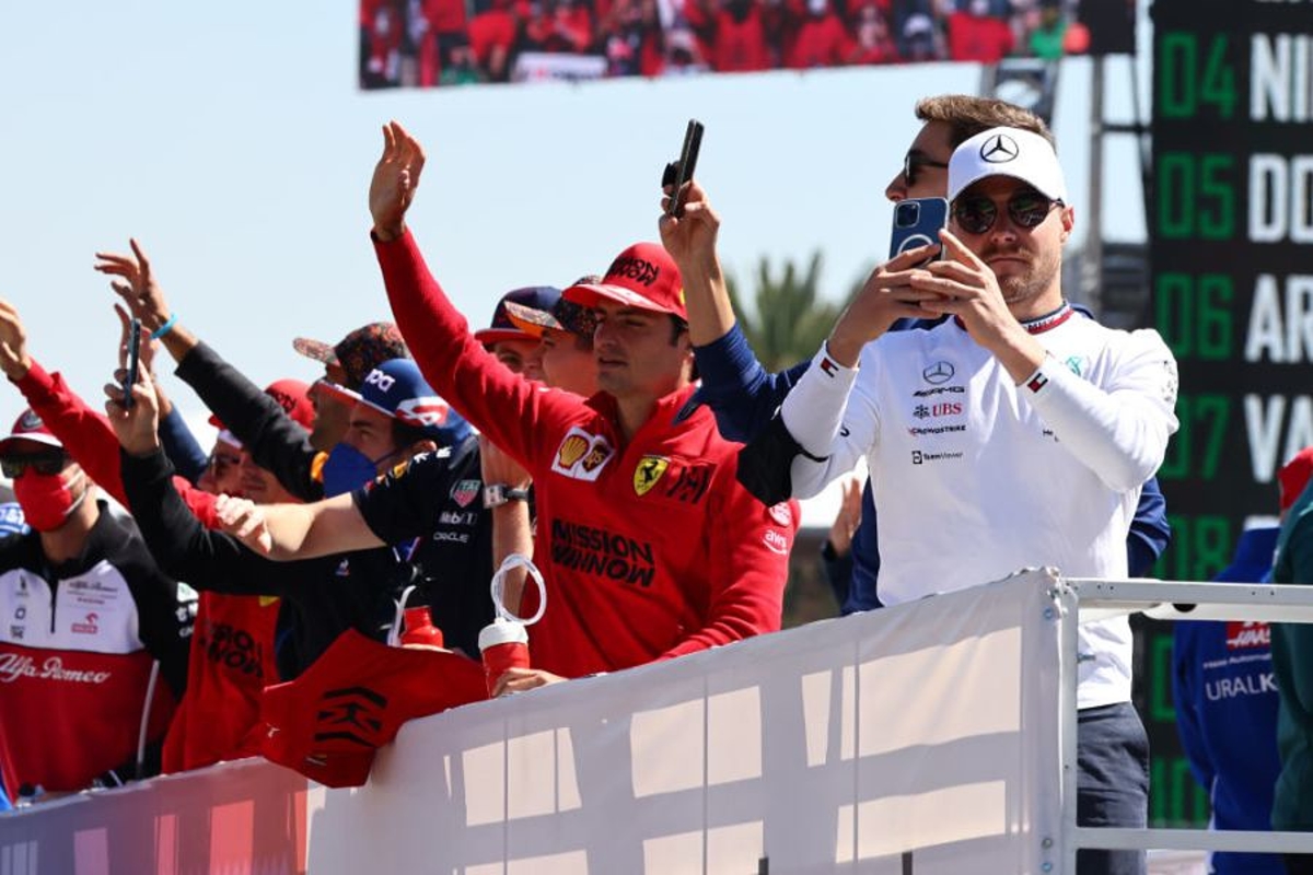 Bottas sluit toekomstige overstap Ferrari niet uit: "Je weet het nooit"
