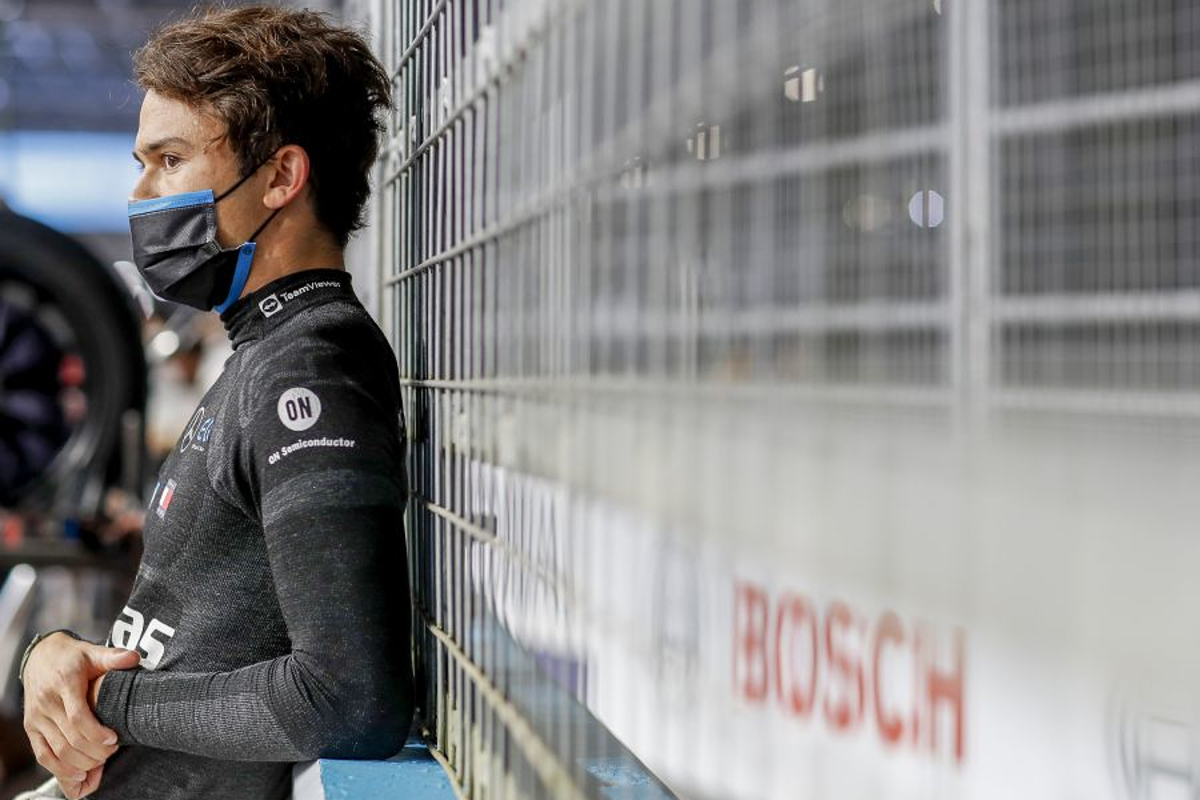 Bottas reageert op Formule 1-geruchten De Vries: 'Niet mijn zorg'